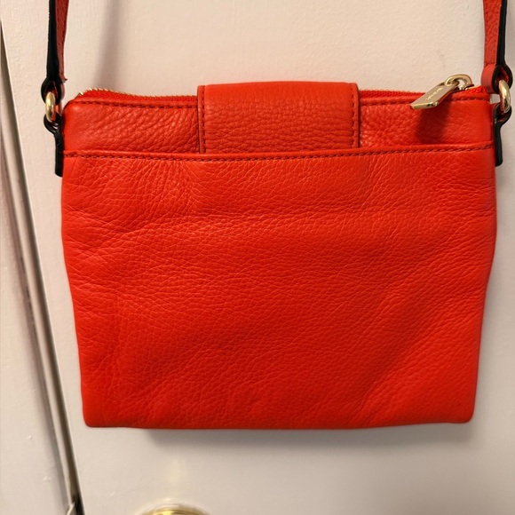 Michael Kors Coral Leather Crossbody with Gold Hardware NWOT+COA - Picture 3 of 12